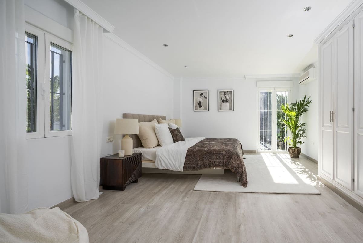 5 soveværelse Villa til salg i Nueva Andalucia med swimmingpool garage - € 2.300.000 (Ref: 7546150)
