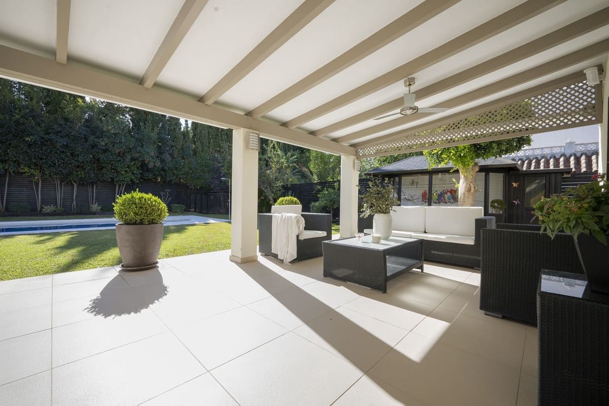 5 soveværelse Villa til salg i Nueva Andalucia med swimmingpool garage - € 2.300.000 (Ref: 7546150)