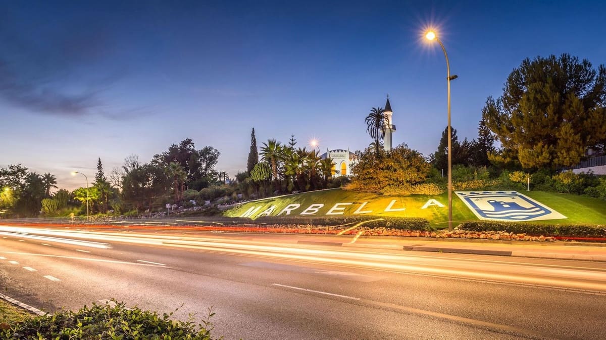 2 bedroom Penthouse for sale in Marbella with pool garage - € 353,000 (Ref: 7546158)