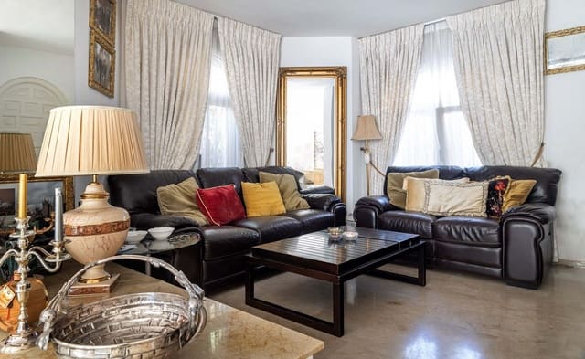 9 soverom Villa til salgs i La Cala de Mijas, Mijas med svømmebasseng garasje - € 2 249 000 (Ref: 7546162)