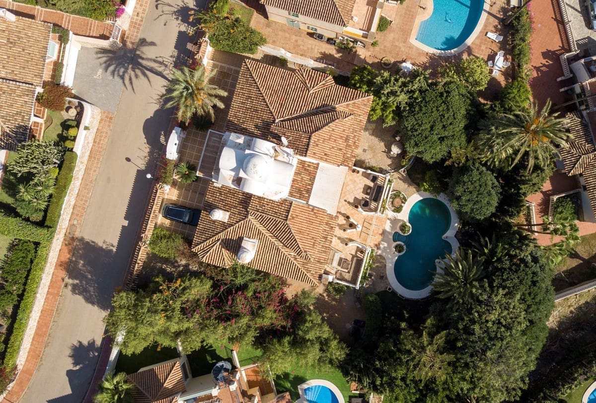 9 bedroom Villa for sale in La Cala de Mijas with pool garage - € 2,249,000 (Ref: 7546162)