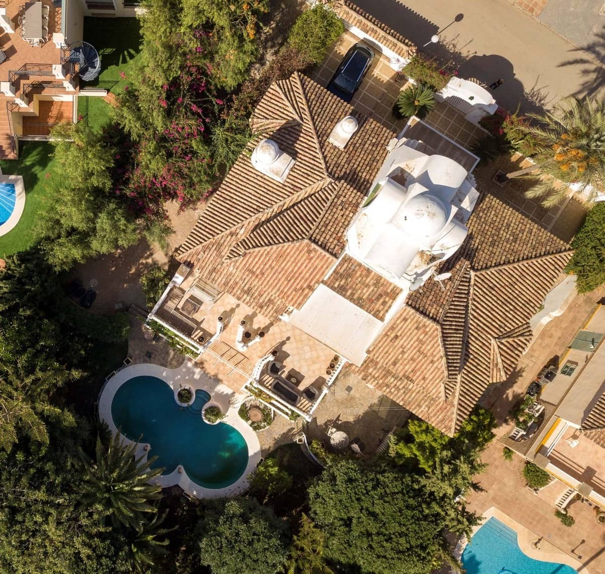 9 bedroom Villa for sale in La Cala de Mijas with pool garage - € 2,249,000 (Ref: 7546162)