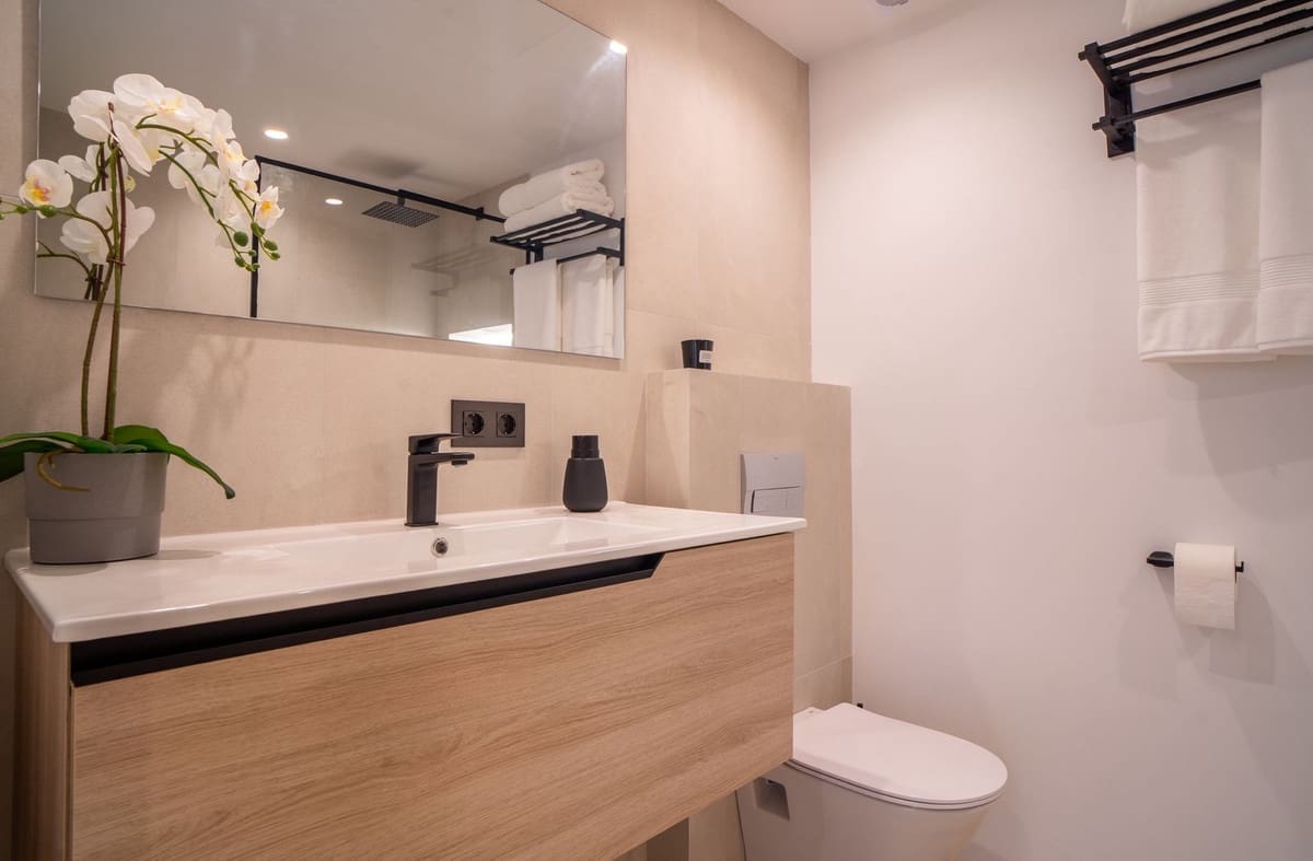 3 bedroom Penthouse for sale in La Quinta with pool garage - € 650,000 (Ref: 7546164)