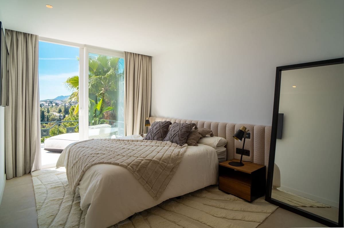 Ático de 3 habitaciones en La Quinta en venta con piscina garaje - 650.000 € (Ref: 7546164)