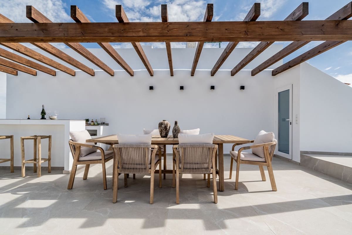 2 soveværelse Penthouse til salg i La Quinta med swimmingpool garage - € 640.000 (Ref: 7546174)