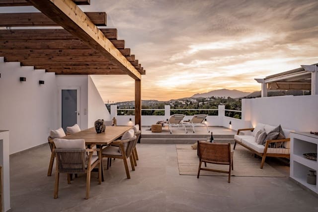 2 quarto Penthouse para venda em La Quinta, Benahavís com piscina garagem - 640 000 € (Ref: 7546174)