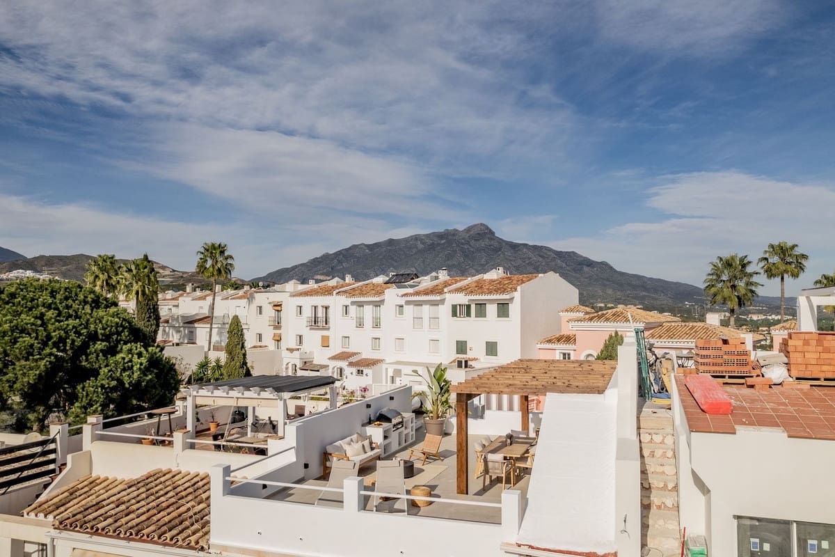 2 chambre Penthouse à vendre à La Quinta avec piscine garage - 640 000 € (Ref: 7546174)