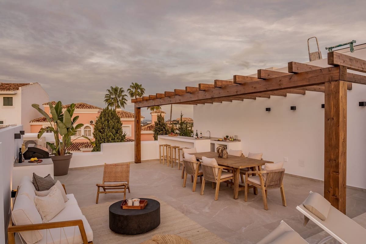 2 chambre Penthouse à vendre à La Quinta avec piscine garage - 640 000 € (Ref: 7546174)