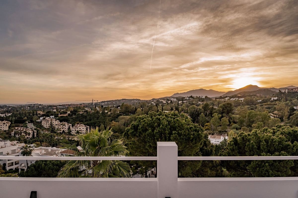 2 chambre Penthouse à vendre à La Quinta avec piscine garage - 640 000 € (Ref: 7546174)