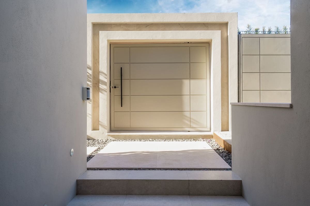 5 soveværelse Villa til salg i Nueva Andalucia med swimmingpool garage - € 4.100.000 (Ref: 7546176)