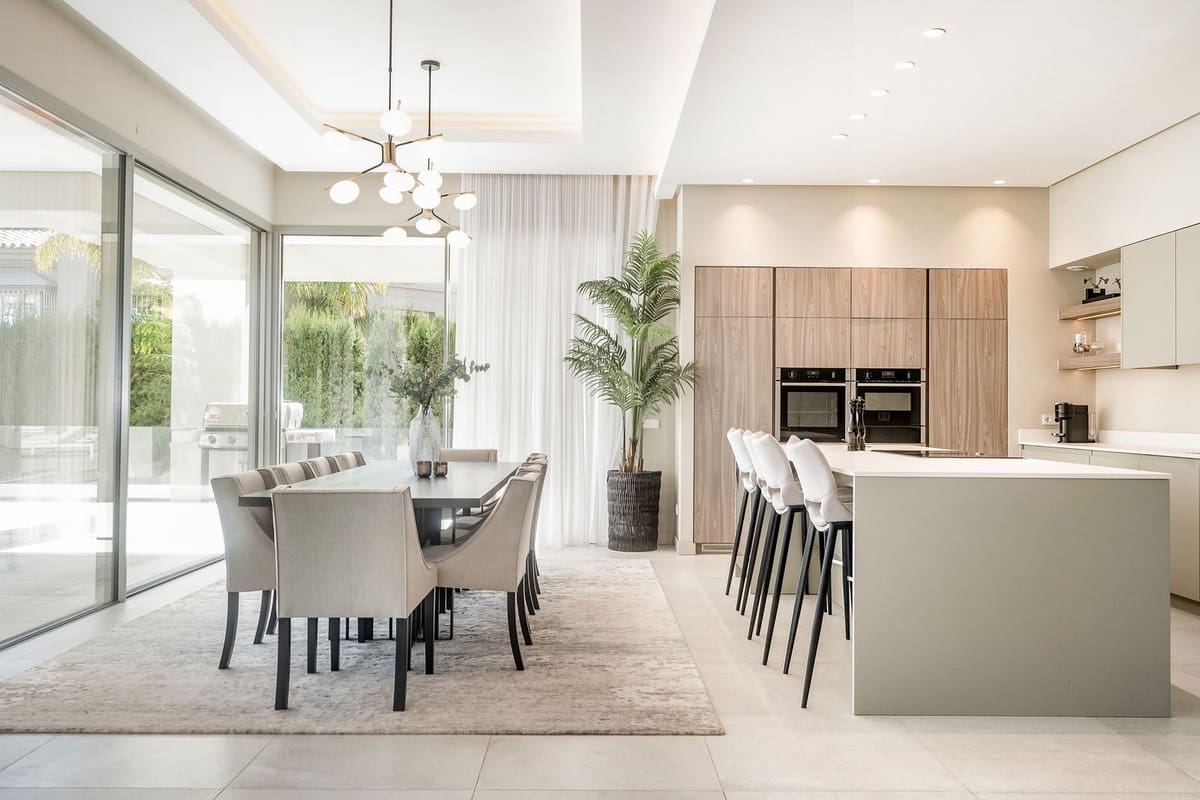 5 soveværelse Villa til salg i Nueva Andalucia med swimmingpool garage - € 4.100.000 (Ref: 7546176)