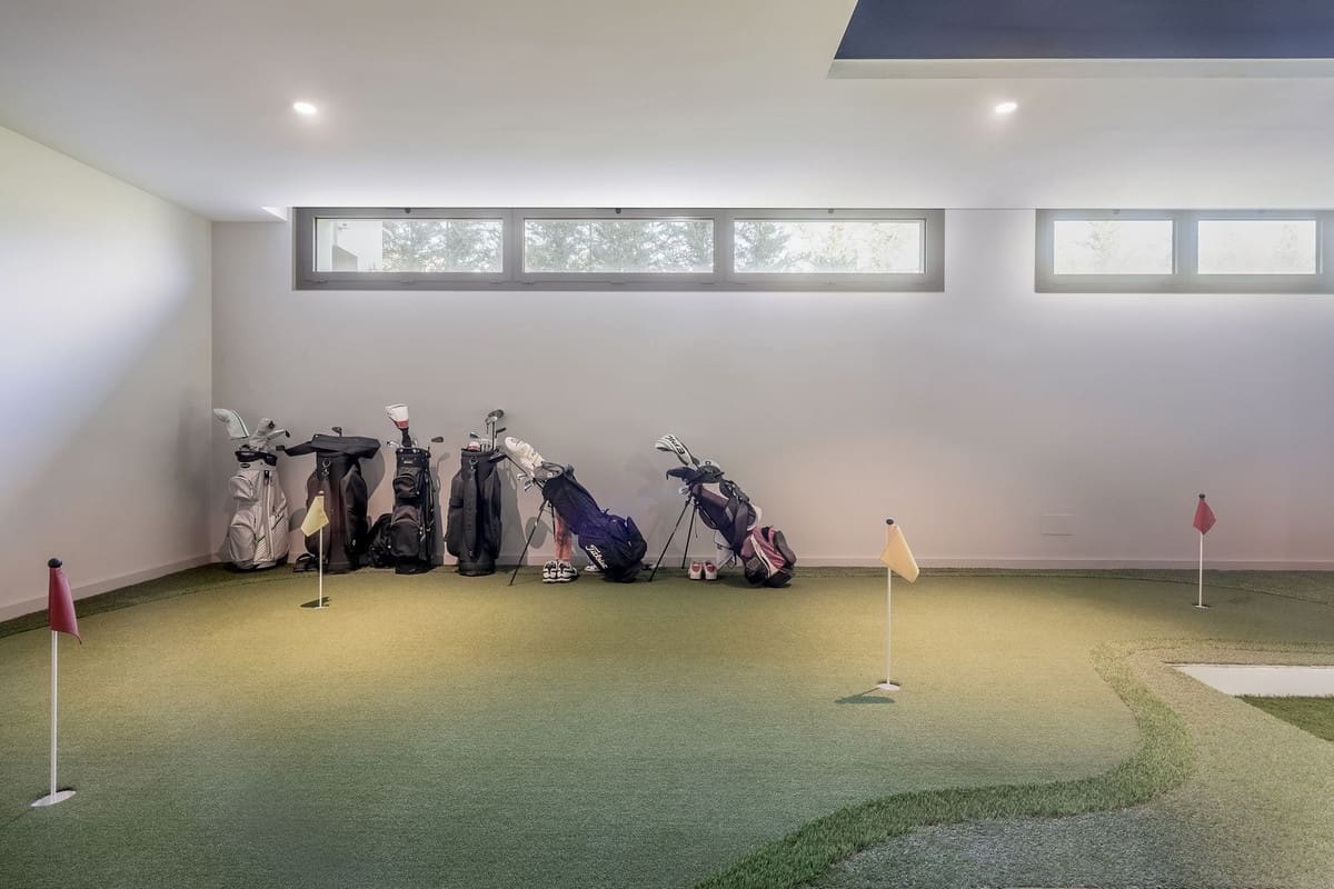 5 soveværelse Villa til salg i Nueva Andalucia med swimmingpool garage - € 4.100.000 (Ref: 7546176)