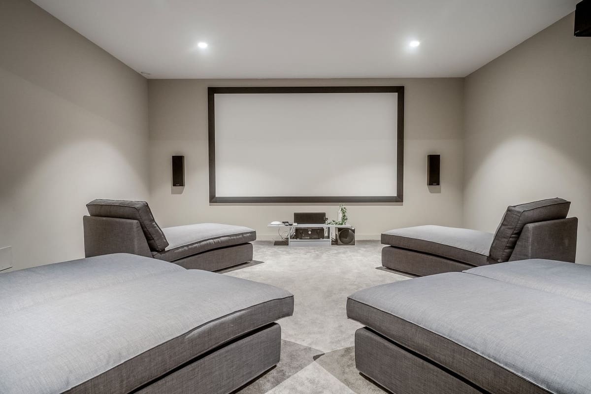 5 soveværelse Villa til salg i Nueva Andalucia med swimmingpool garage - € 4.100.000 (Ref: 7546176)