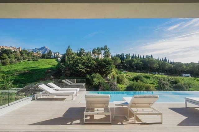 5 sypialnia Willa na sprzedaż w Los Naranjos, Marbella z basenem garażem - 4 100 000 € (Ref: 7546176)