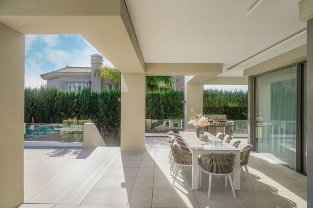 5 sypialnia Willa na sprzedaż w Los Naranjos, Marbella z basenem garażem - 4 100 000 € (Ref: 7546176)