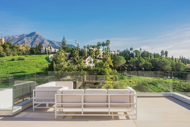 5 sypialnia Willa na sprzedaż w Los Naranjos, Marbella z basenem garażem - 4 100 000 € (Ref: 7546176)