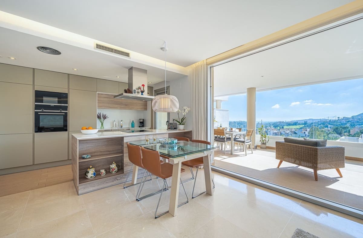 3 soverom Leilighet til salgs i Benahavis med svømmebasseng garasje - € 685 000 (Ref: 7546178)