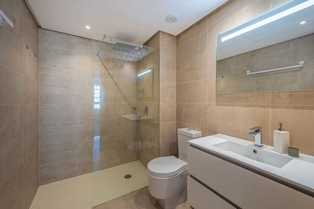 3 chambre Appartement à vendre à La Quinta, Benahavís avec piscine garage - 685 000 € (Ref: 7546178)