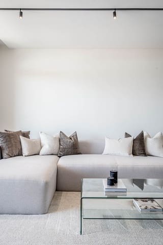 3 soverom Leilighet til salgs i Las Brisas, Marbella med svømmebasseng garasje - € 899 000 (Ref: 7546180)