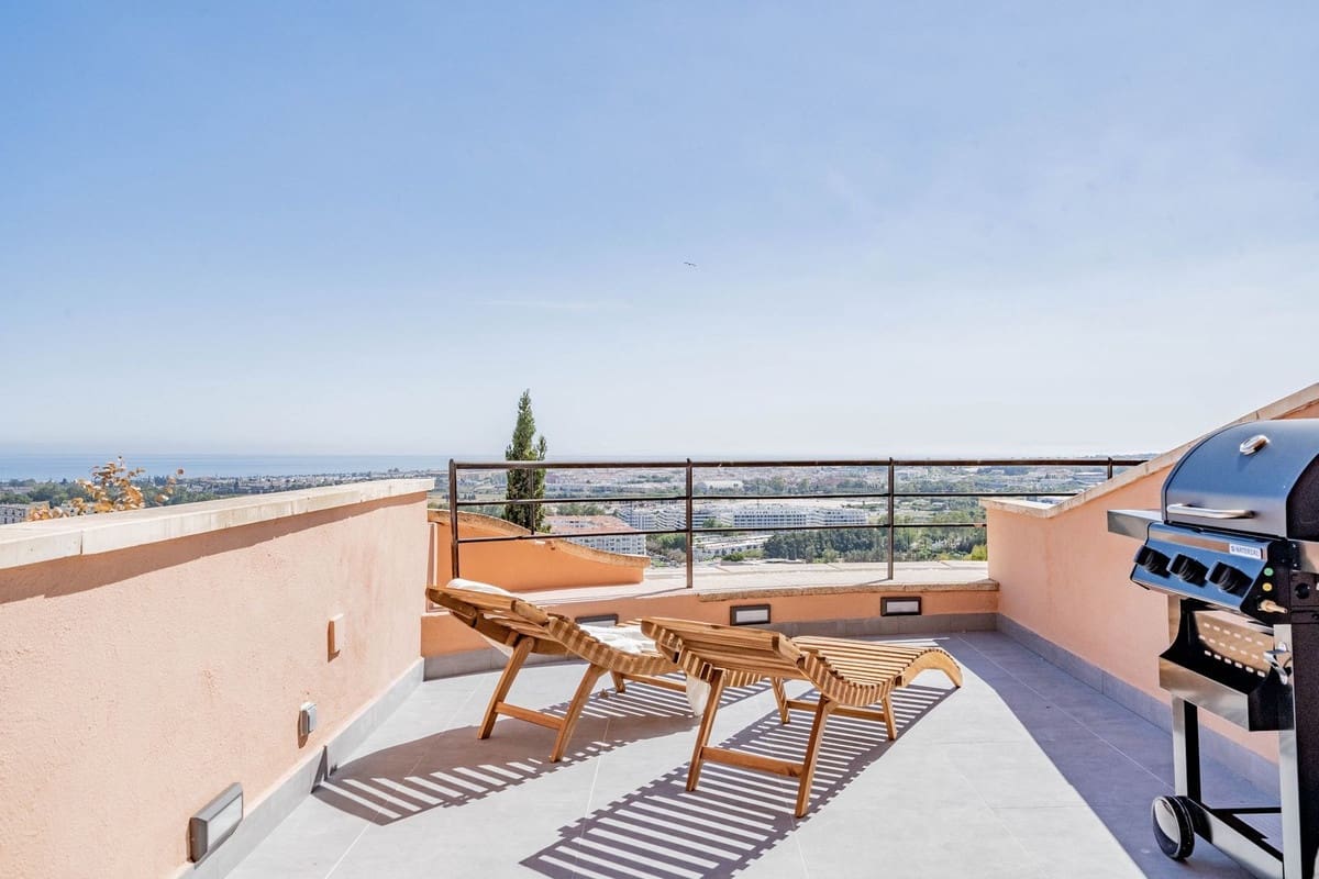 3 soveværelse Lejlighed til salg i Nueva Andalucia med swimmingpool garage - € 899.000 (Ref: 7546180)