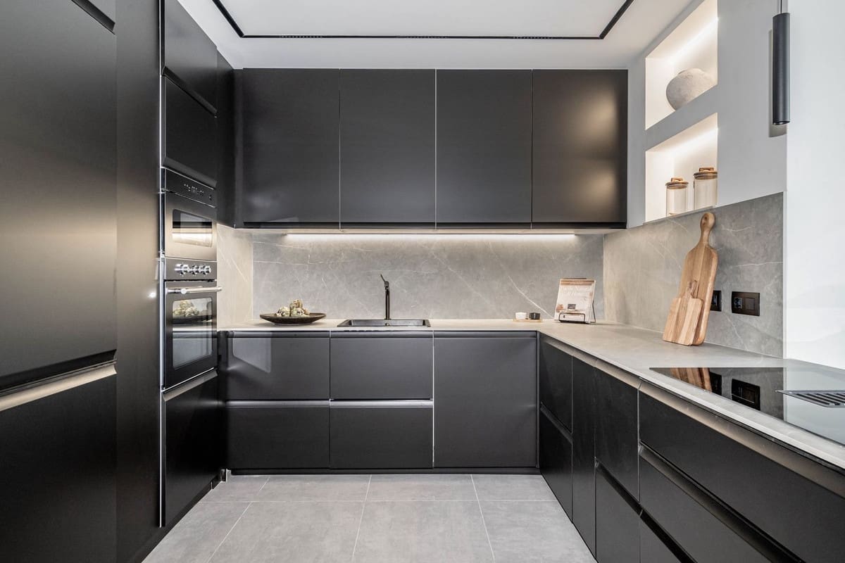 3 soveværelse Lejlighed til salg i Nueva Andalucia med swimmingpool garage - € 899.000 (Ref: 7546180)