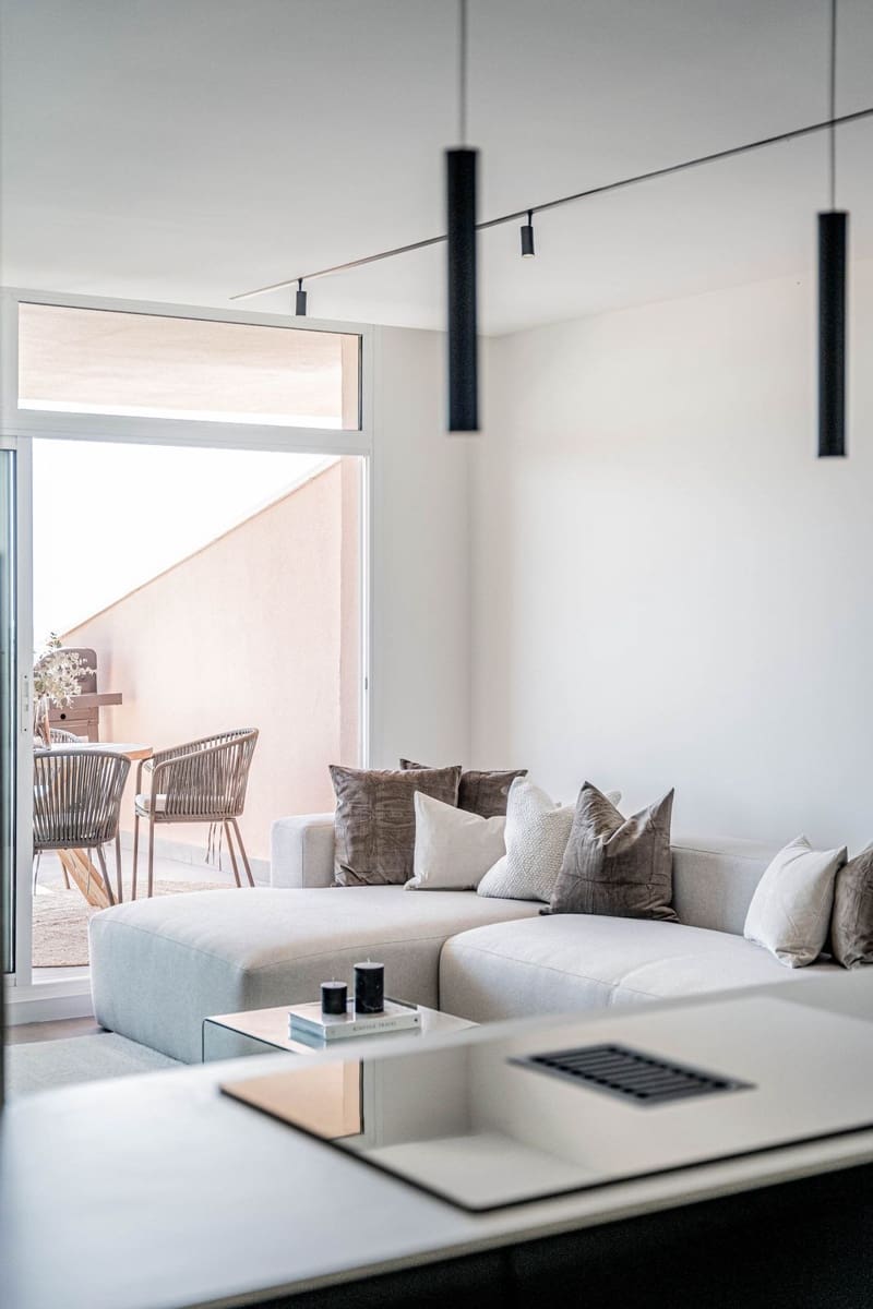 Apartamento de 3 habitaciones en Nueva Andalucia en venta con piscina garaje - 899.000 € (Ref: 7546180)