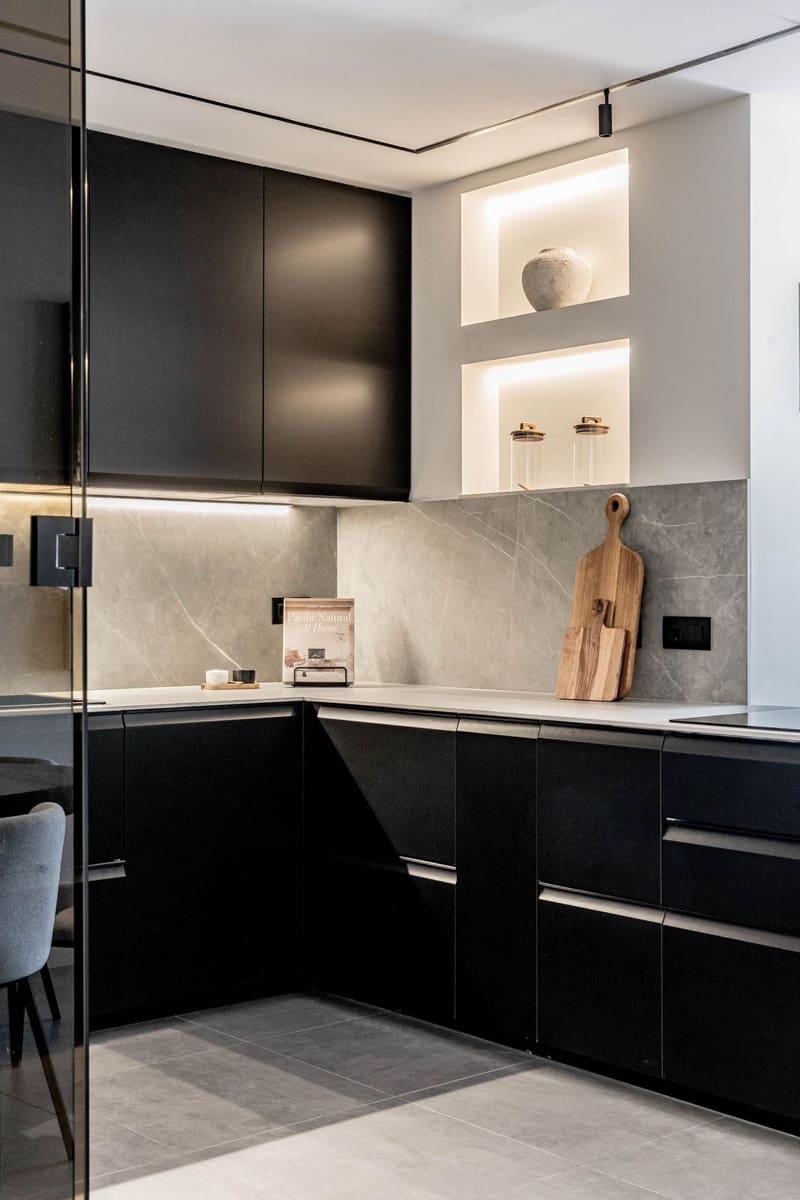 Apartamento de 3 habitaciones en Nueva Andalucia en venta con piscina garaje - 899.000 € (Ref: 7546180)