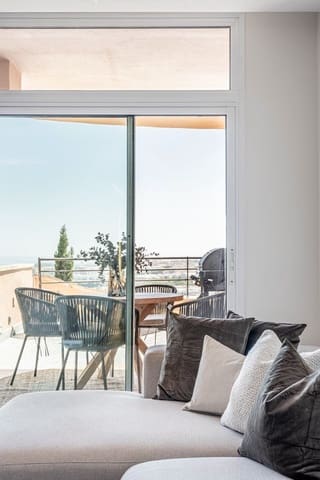 3 sypialnia Apartament na sprzedaż w Las Brisas, Marbella z basenem garażem - 899 000 € (Ref: 7546180)