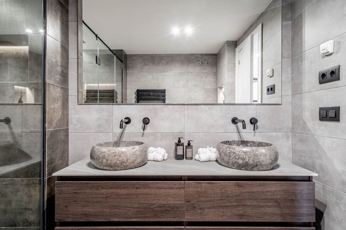 Apartamento de 3 habitaciones en Nueva Andalucia en venta con piscina garaje - 899.000 € (Ref: 7546180)