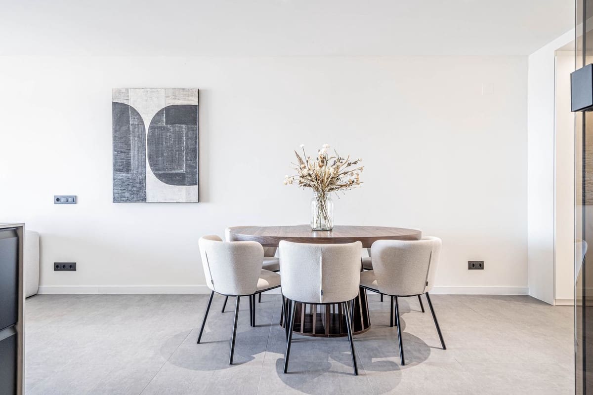 Apartamento de 3 habitaciones en Nueva Andalucia en venta con piscina garaje - 899.000 € (Ref: 7546180)