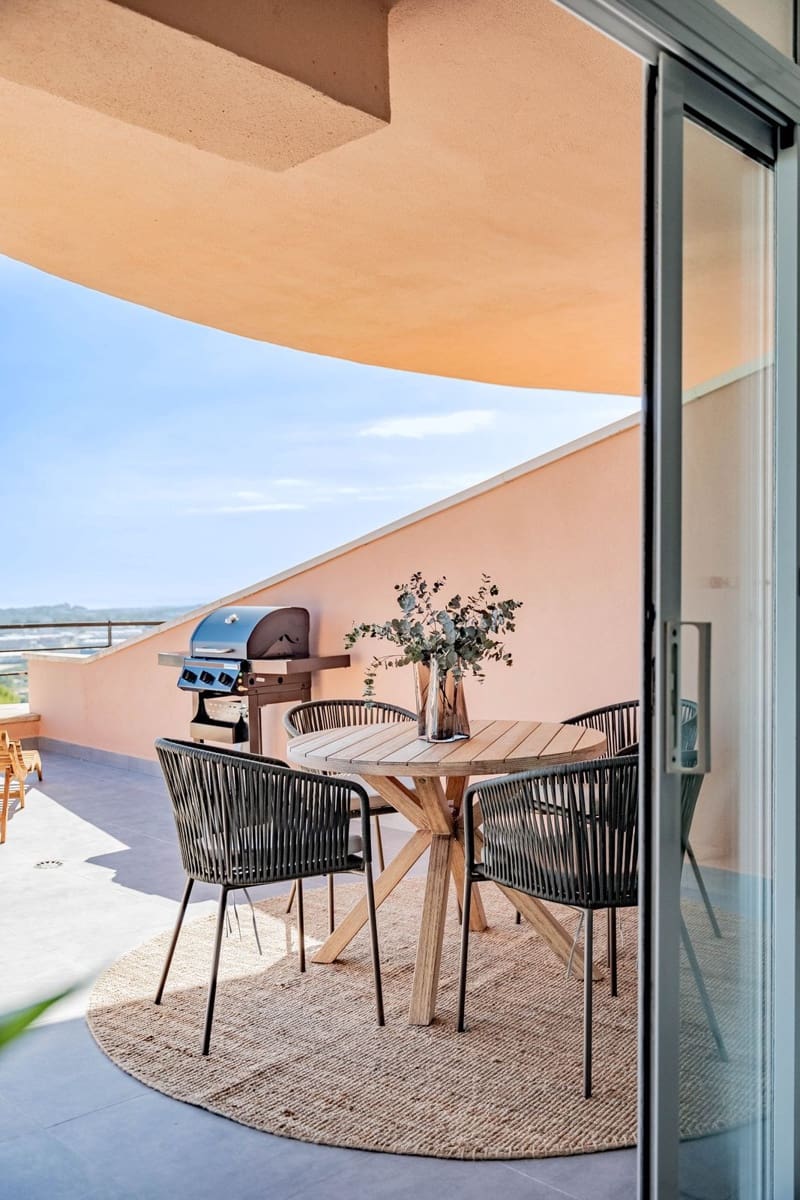 Apartamento de 3 habitaciones en Nueva Andalucia en venta con piscina garaje - 899.000 € (Ref: 7546180)