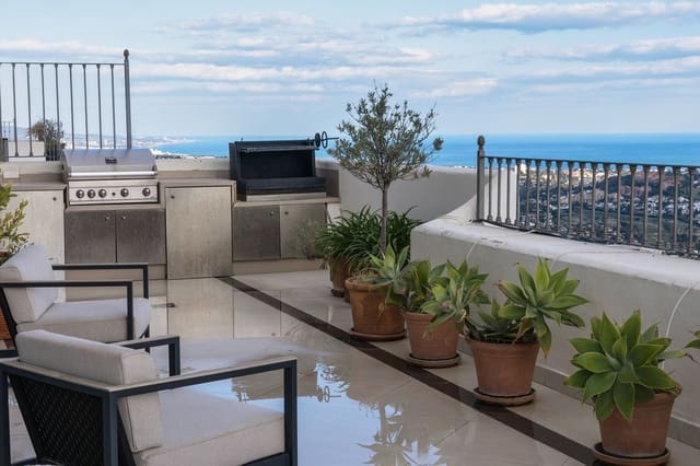 4 sypialnia Apartament na sprzedaż w La Quinta, Benahavís z basenem garażem - 2 500 000 € (Ref: 7546182)