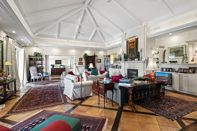 4 sypialnia Willa na sprzedaż w Montemayor - Marbella Club, Benahavís z basenem garażem - 3 250 000 € (Ref: 7582571)