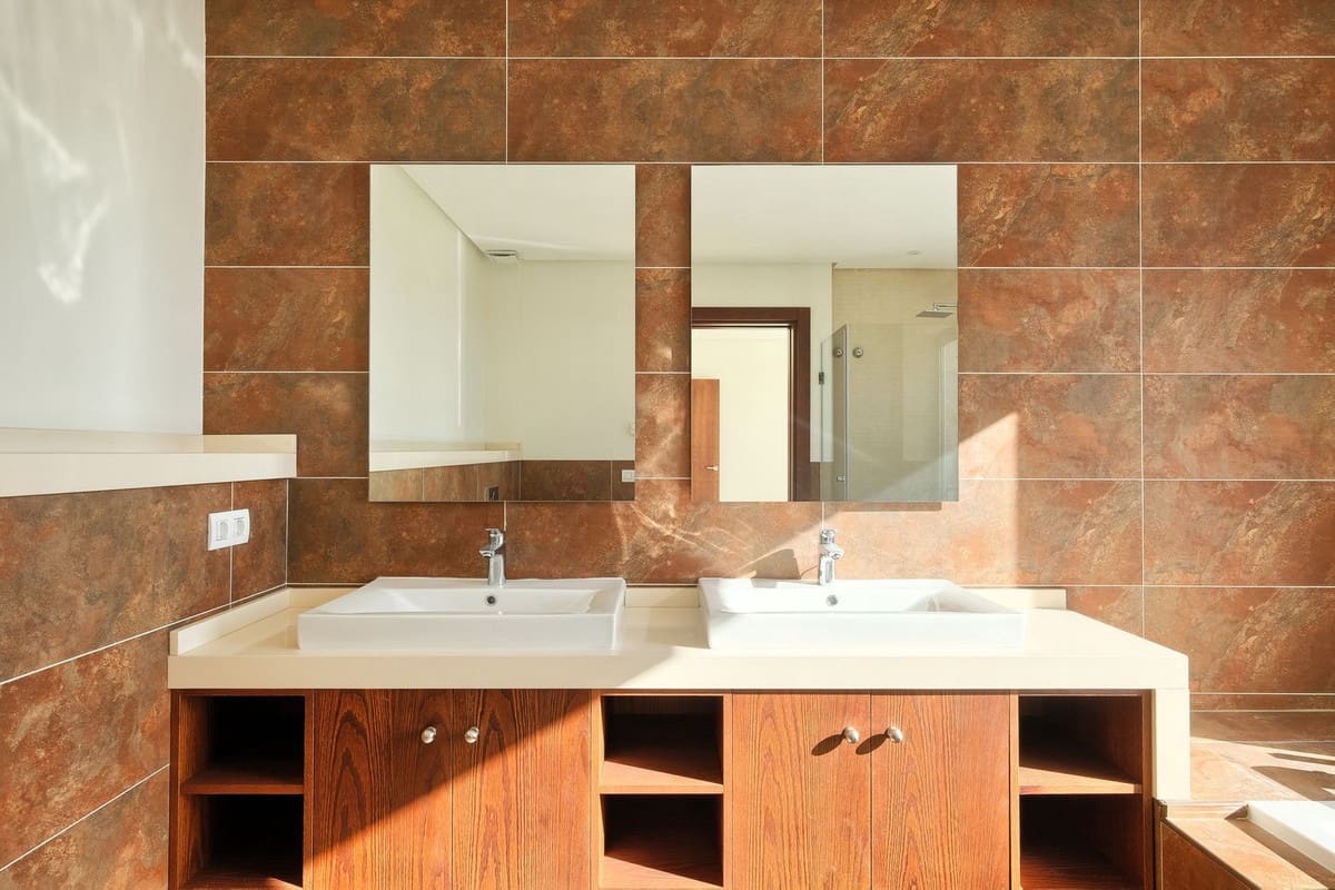 4 quarto Moradia para venda em Benahavis com piscina garagem - 1 900 000 € (Ref: 7582577)