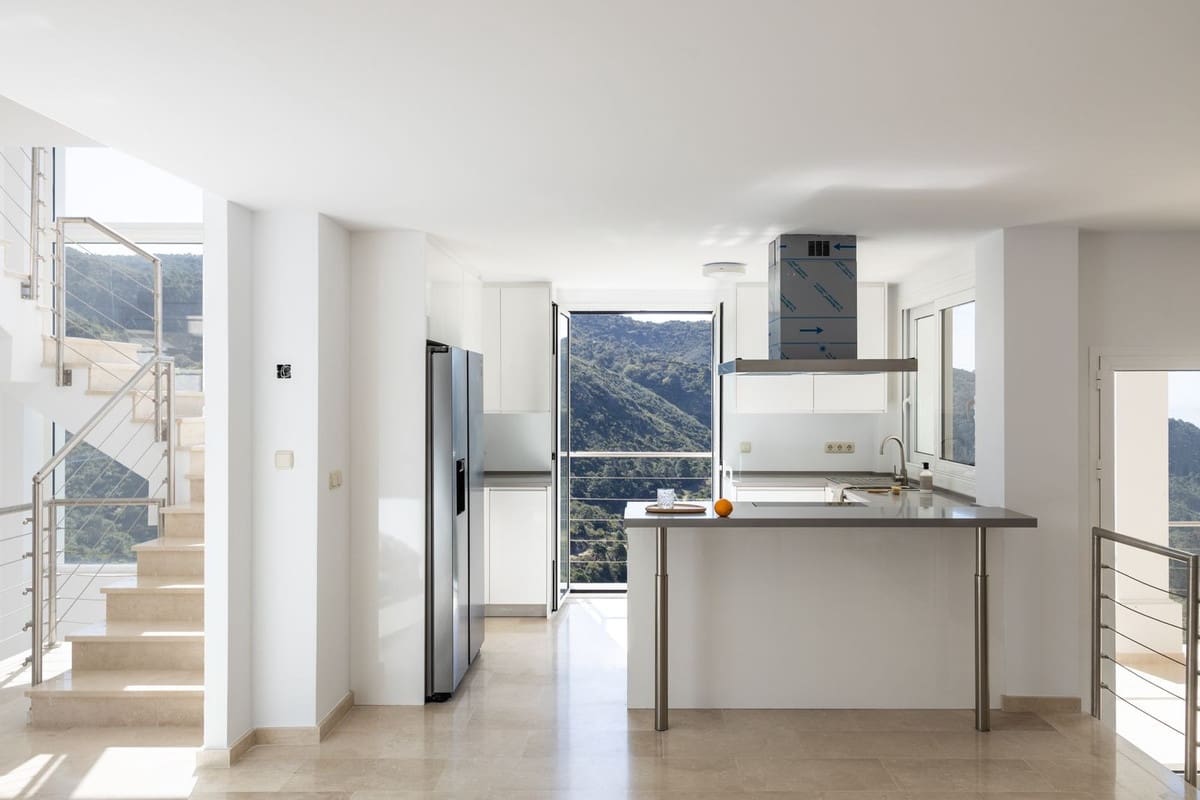 5 sypialnia Willa na sprzedaż w Benahavis z basenem garażem - 2 300 000 € (Ref: 7582578)