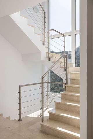 5 soverom Villa til salgs i Montemayor - Marbella Club, Benahavís med svømmebasseng garasje - € 2 300 000 (Ref: 7582578)