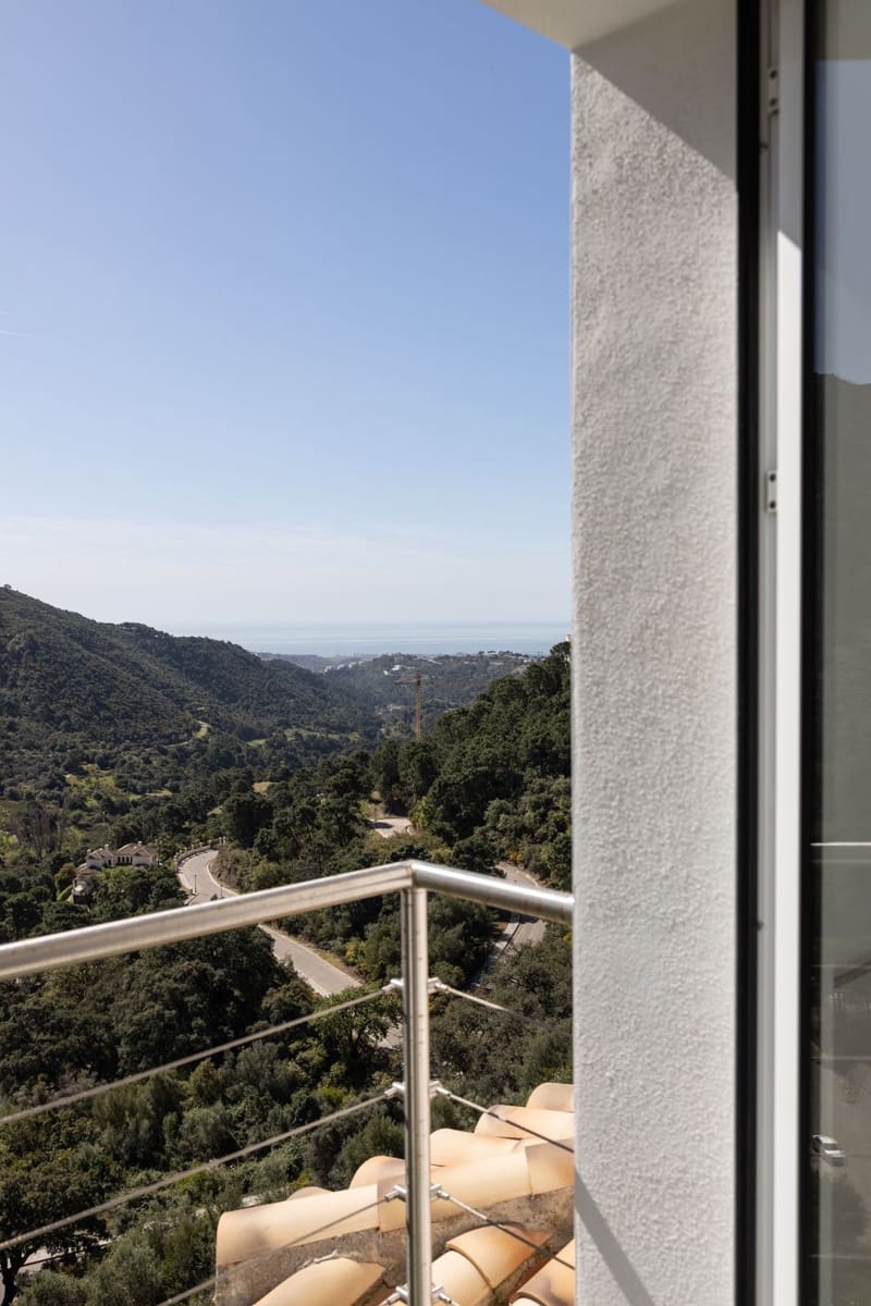 5 sypialnia Willa na sprzedaż w Benahavis z basenem garażem - 2 300 000 € (Ref: 7582578)