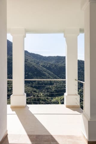 5 soverom Villa til salgs i Montemayor - Marbella Club, Benahavís med svømmebasseng garasje - € 2 300 000 (Ref: 7582578)