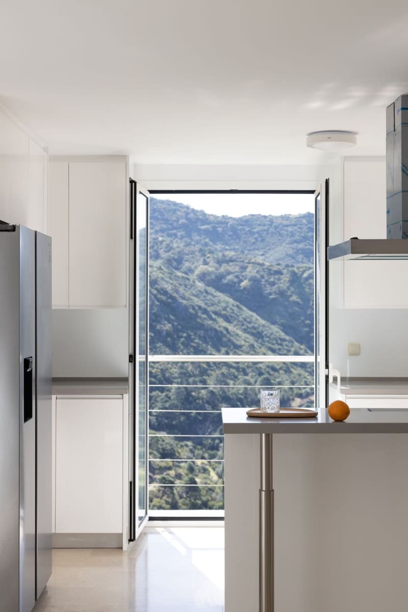 5 sypialnia Willa na sprzedaż w Benahavis z basenem garażem - 2 300 000 € (Ref: 7582578)