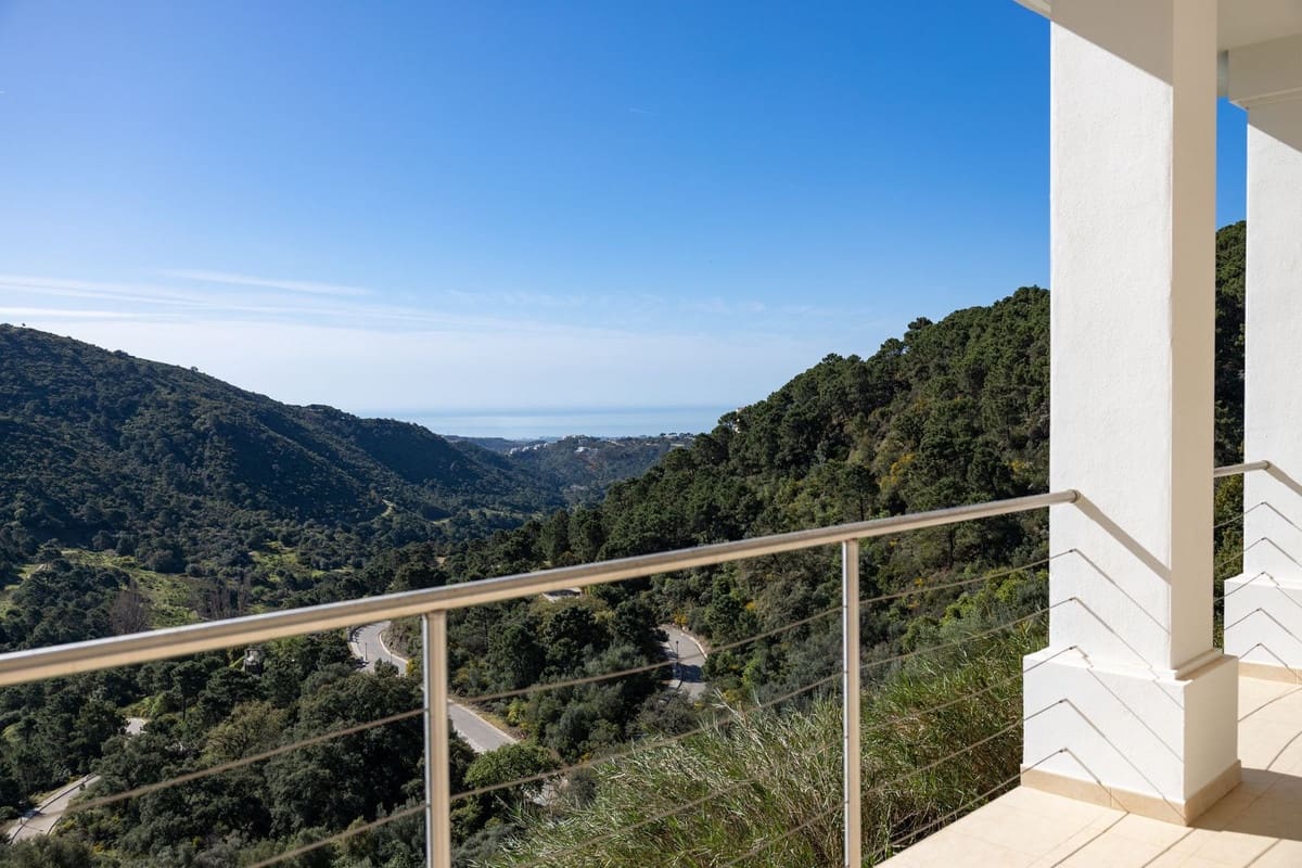 5 sypialnia Willa na sprzedaż w Benahavis z basenem garażem - 2 300 000 € (Ref: 7582578)