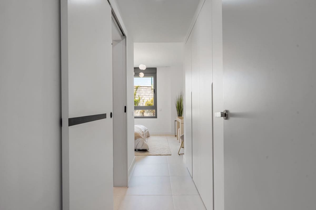 3 soveværelse Lejlighed til salg i New Golden Mile med swimmingpool garage - € 649.000 (Ref: 7795871)