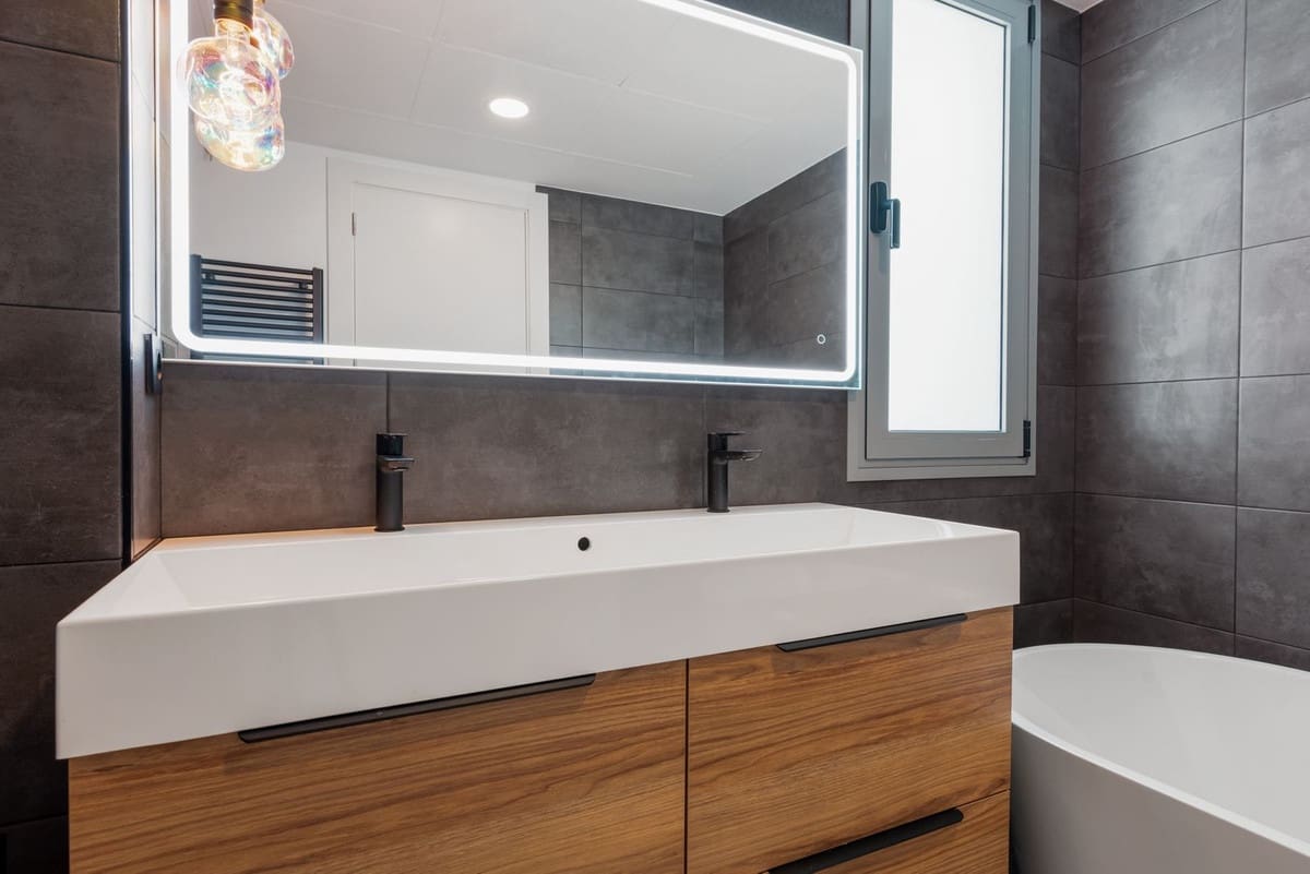 3 soveværelse Lejlighed til salg i New Golden Mile med swimmingpool garage - € 649.000 (Ref: 7795871)