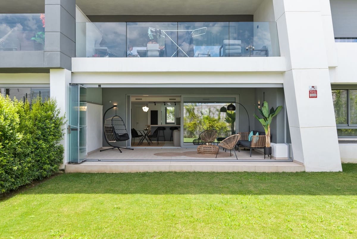 3 soveværelse Lejlighed til salg i New Golden Mile med swimmingpool garage - € 649.000 (Ref: 7795871)