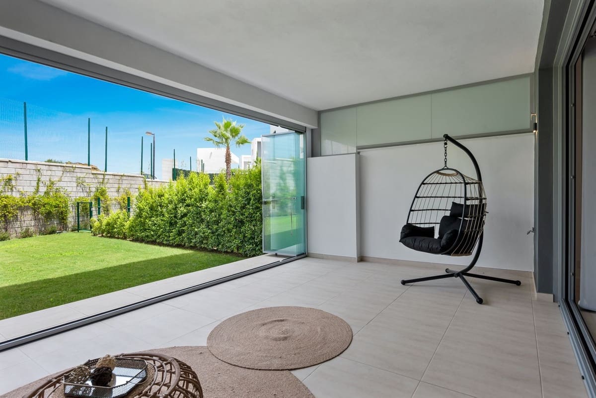 3 soveværelse Lejlighed til salg i New Golden Mile med swimmingpool garage - € 649.000 (Ref: 7795871)