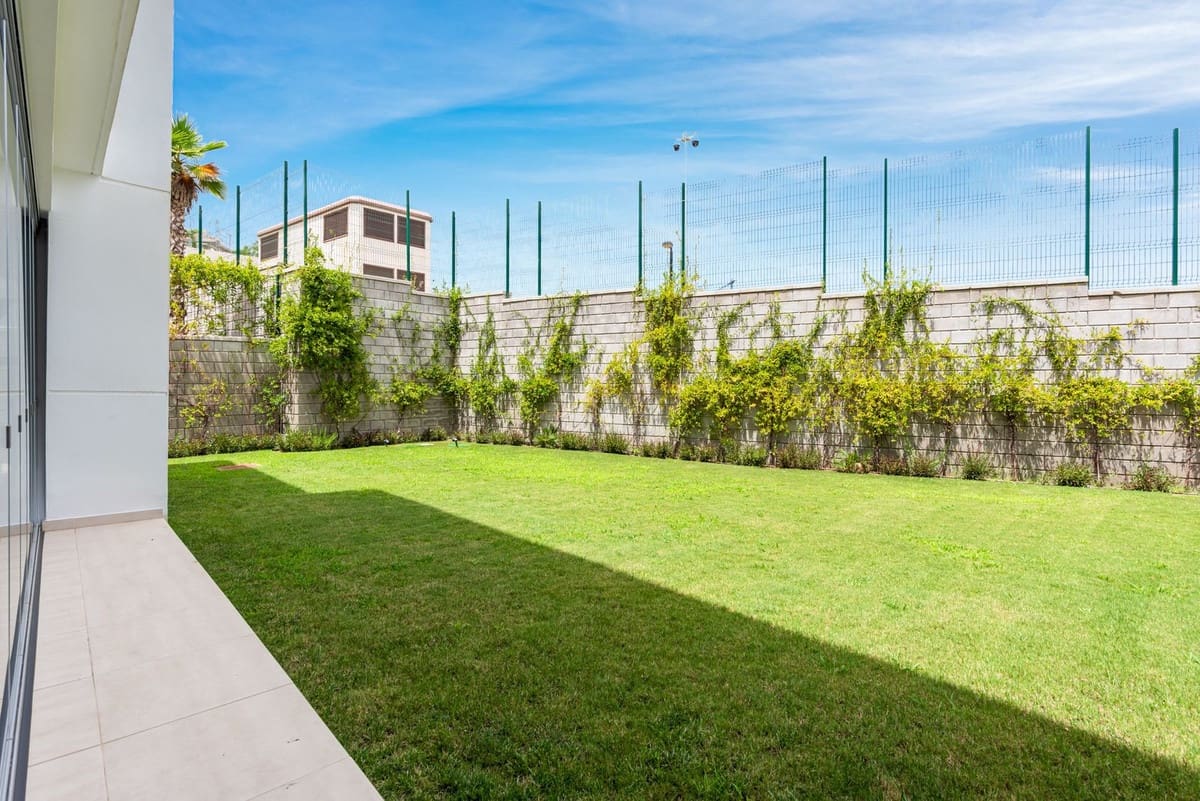 3 soveværelse Lejlighed til salg i New Golden Mile med swimmingpool garage - € 649.000 (Ref: 7795871)