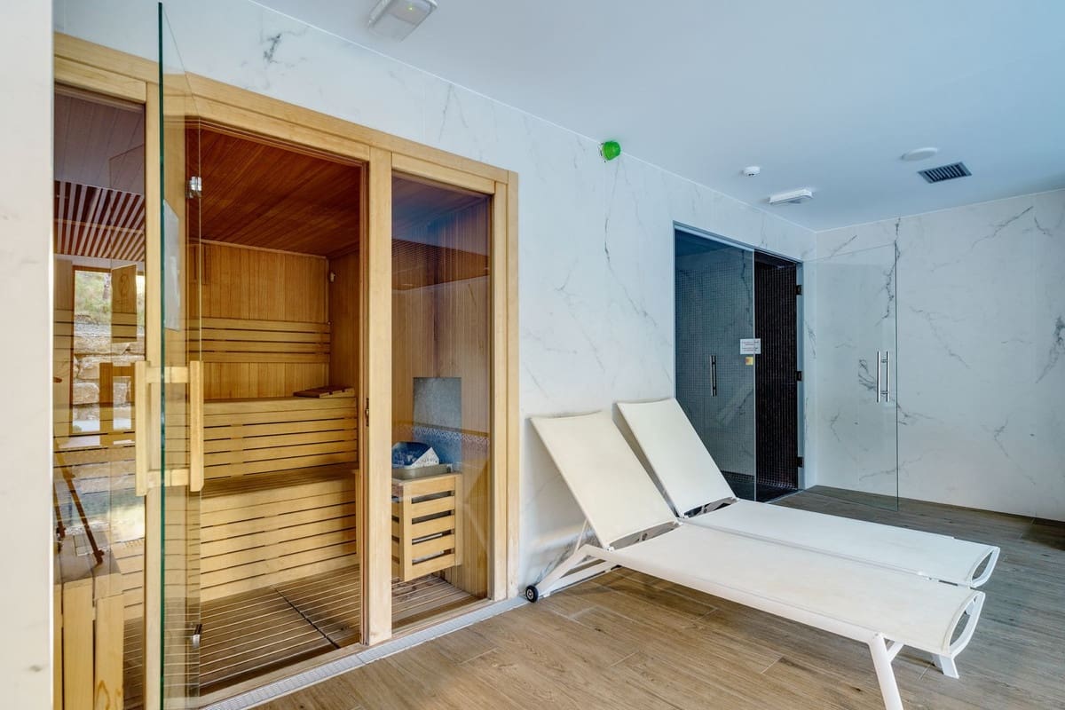 3 sypialnia Apartament na sprzedaż w Estepona z basenem garażem - 475 000 € (Ref: 7808288)
