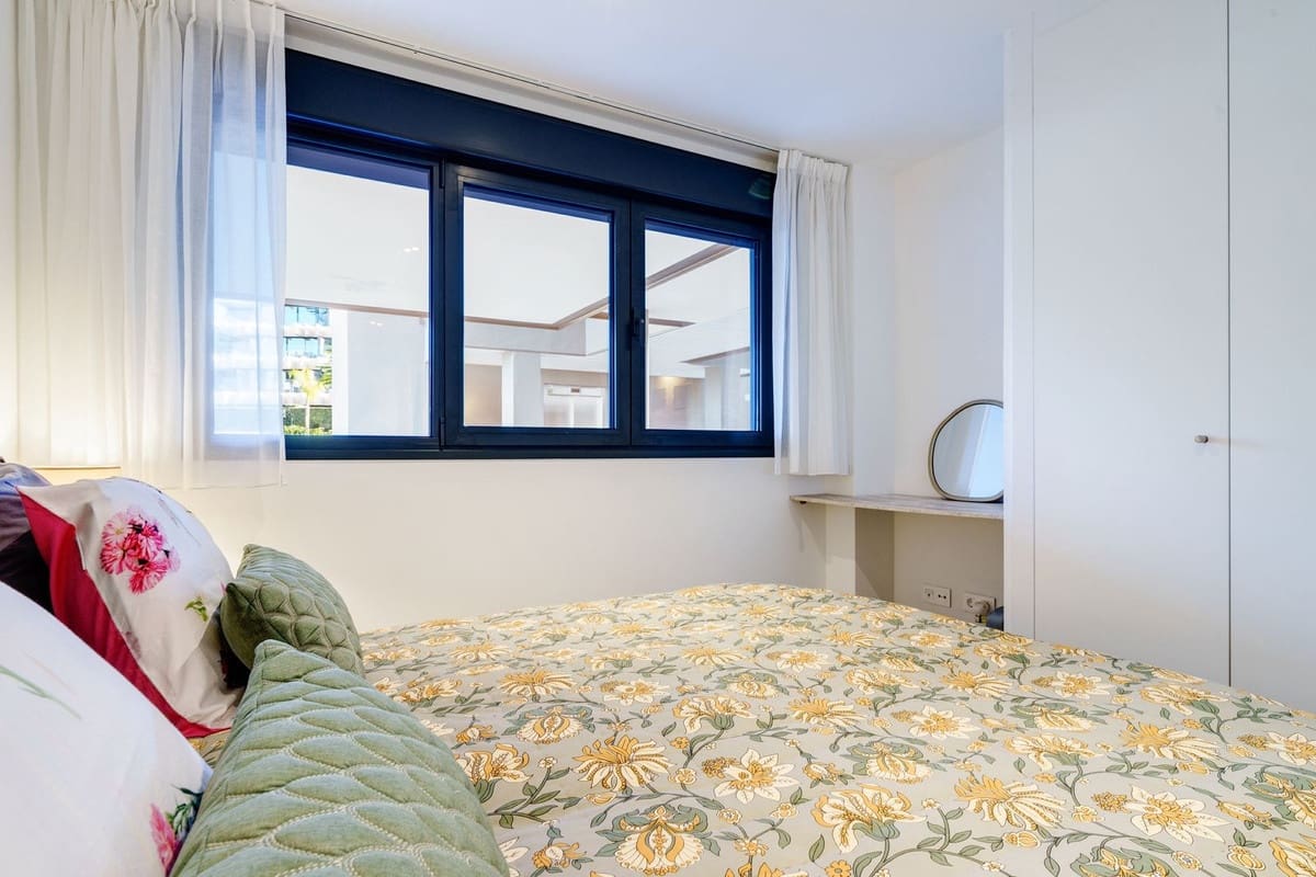 3 sypialnia Apartament na sprzedaż w Estepona z basenem garażem - 475 000 € (Ref: 7808288)