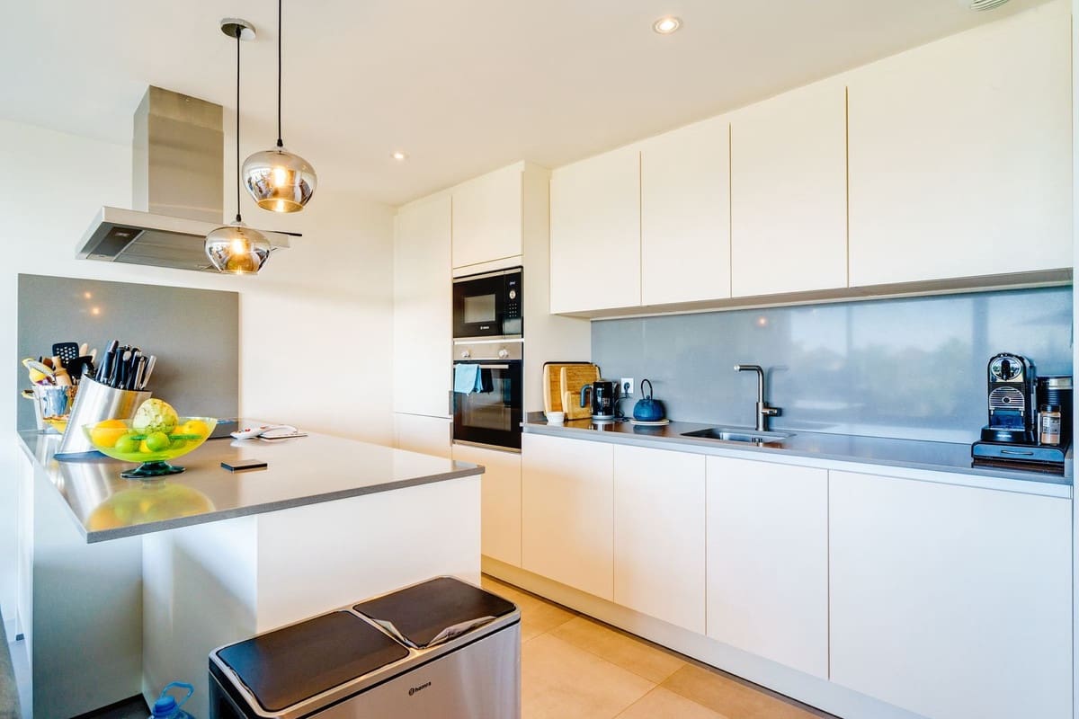 3 sypialnia Apartament na sprzedaż w Estepona z basenem garażem - 475 000 € (Ref: 7808288)