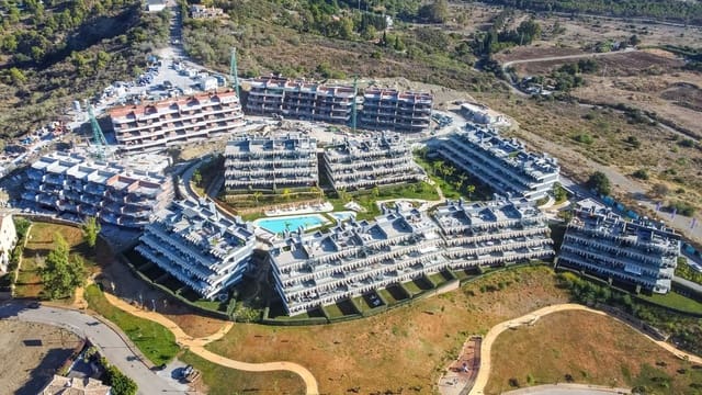 3 chambre Appartement à vendre à La Concha - Resina Golf, Estepona avec piscine garage - 475 000 € (Ref: 7808288)