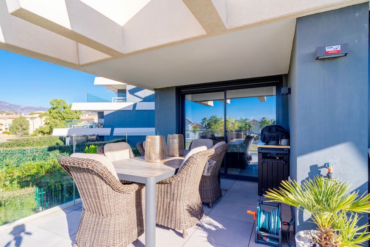 3 sypialnia Apartament na sprzedaż w Estepona z basenem garażem - 475 000 € (Ref: 7808288)